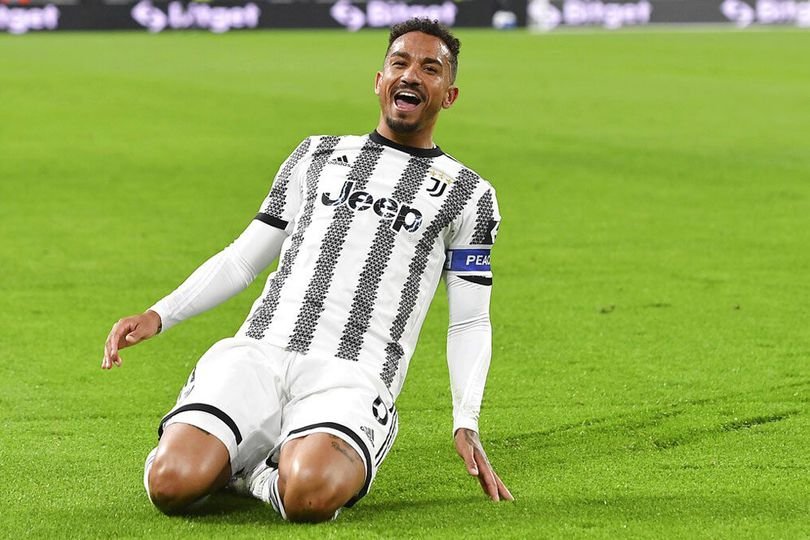 library_upload_21_2023_03_996x664_juventus-danilo_3e732c5